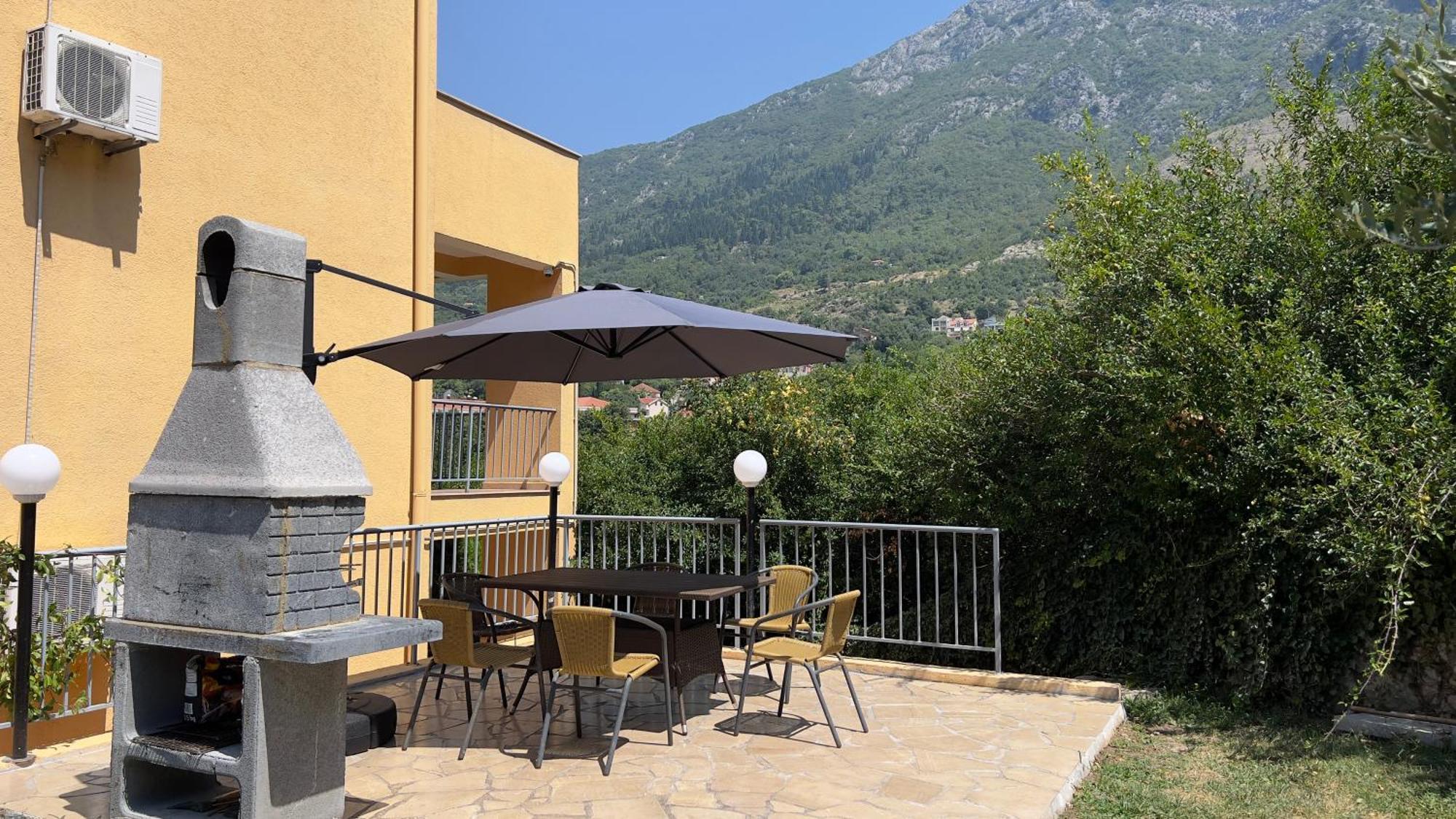Villa Risan Apartments Exteriér fotografie